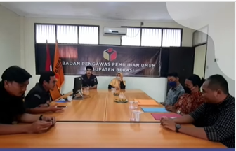 Magang di Bawaslu Kabupaten Bekasi, Mahasiswa Universitas Jendral Soedirman Purwokerto ingin belajar Politik di Bawaslu.
