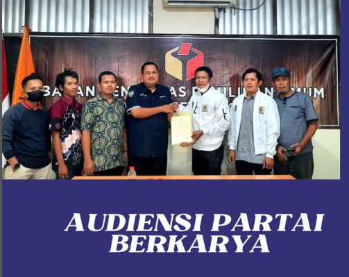 Audiensi dari Partai Berkarya di Kantor Sekretariat Bawaslu Kabupaten Bekasi