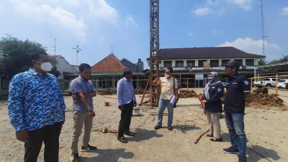 Pantau Pembangunan Gedung Bawaslu Kabupaten Bekasi