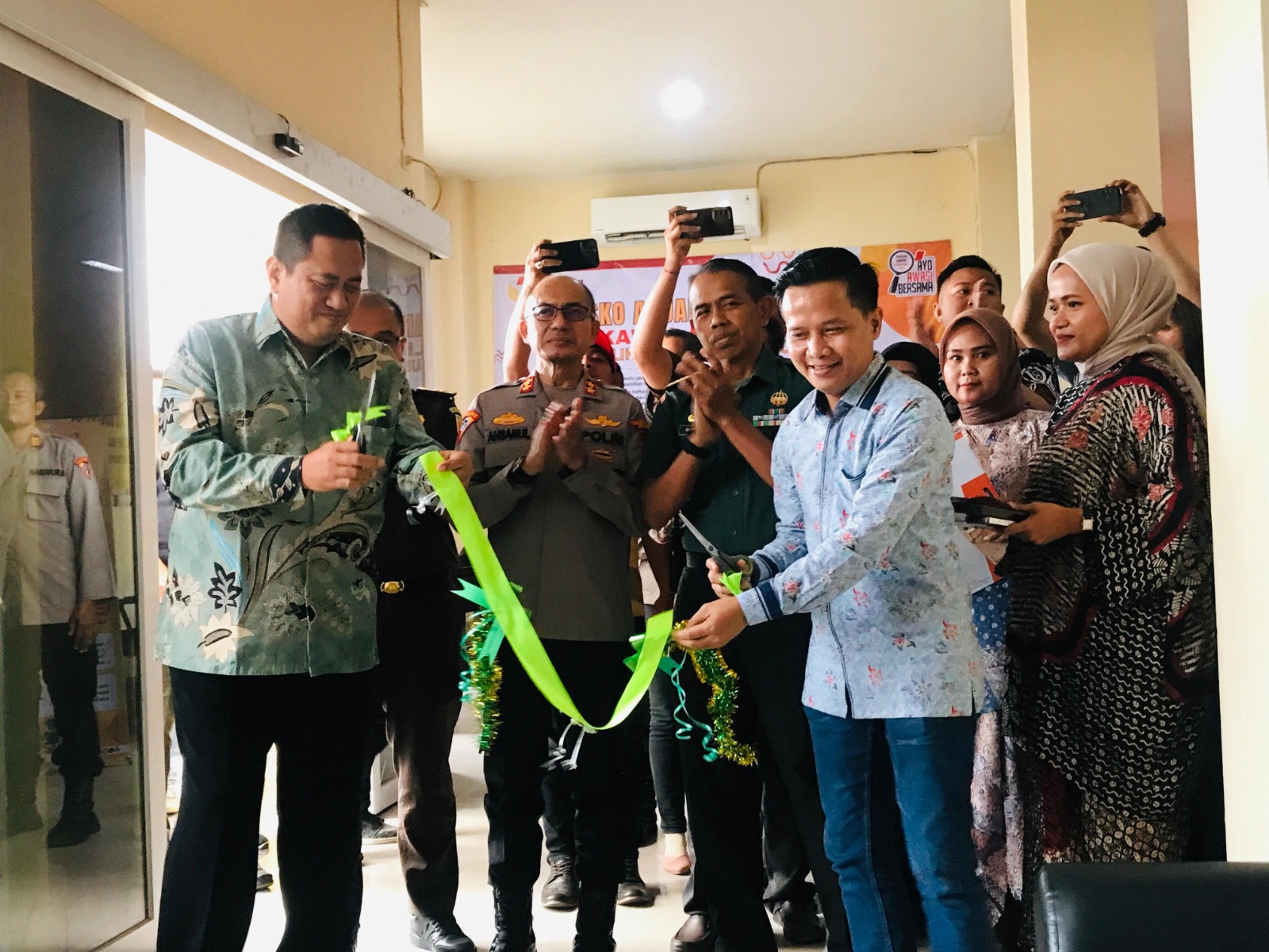 Bawaslu Kabupaten Bekasi menggelar Launching Pojok Pengawasan dan Posko Kawal Hak Pilih pada Pemilihan Serentak Tahun 2024 di Sekretariat Bawaslu Kabupaten Bekasi, Kamis (4/7/2024).
