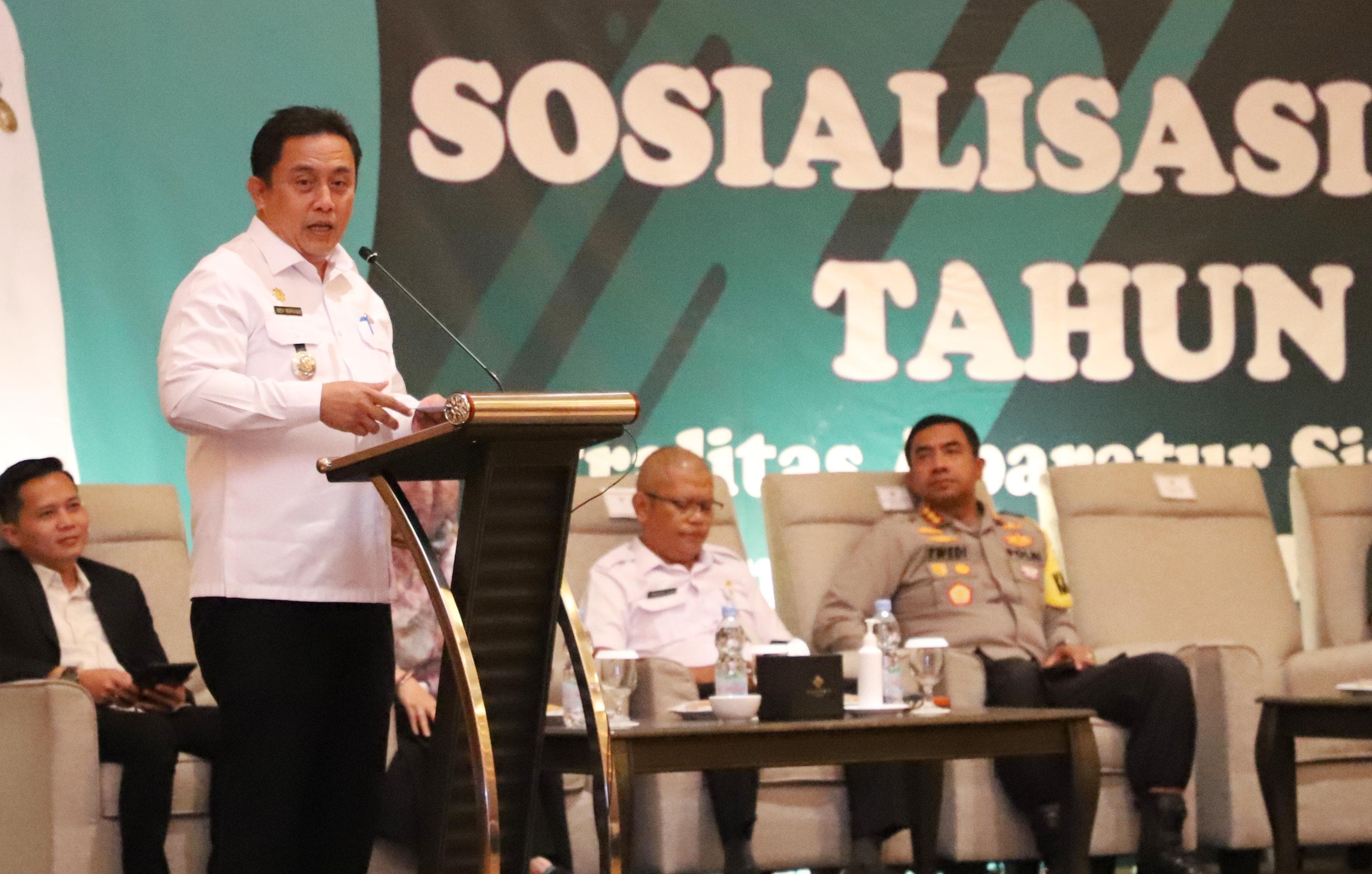 Sosialisasi Pilkada Tahun 2024, PJ. Bupati Bekasi Ajak ASN Harus Netral , Hotel Nuanza Cikarang Selatan, Rabu (4/9/2024)