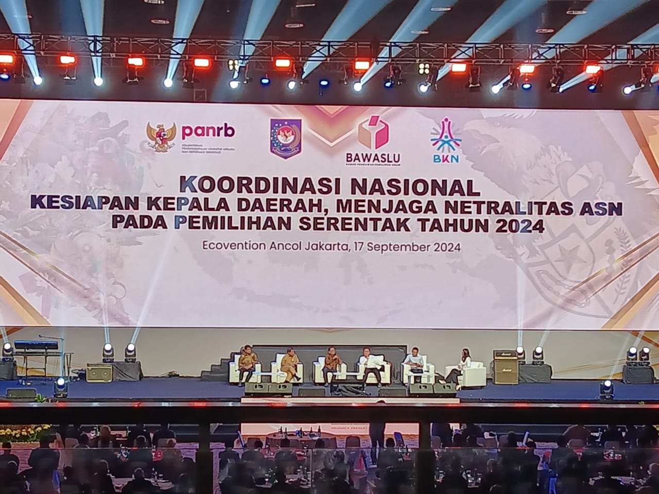 Bawaslu Kabupaten Bekasi hadiri Rapat Koordinasi Nasional (Rakoornas) Kesiapan Kepala Daerah Menjaga Netralitas ASN pada Pemilihan Serentak Tahun 2024 yang di gelar Bawaslu RI di Jakarta, Selasa (17/9/2024).