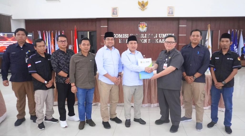 Bawaslu Kabupaten Bekasi Hadiri dan Awasi Penyerahan Kesimpulan Hasil Pemeriksaan Kesehatan Bakal Pasangan Calon Bupati dan Wakil Bupati Bekasi di Kantor KPU Kabupaten Bekasi, Selasa (3/9/2024).