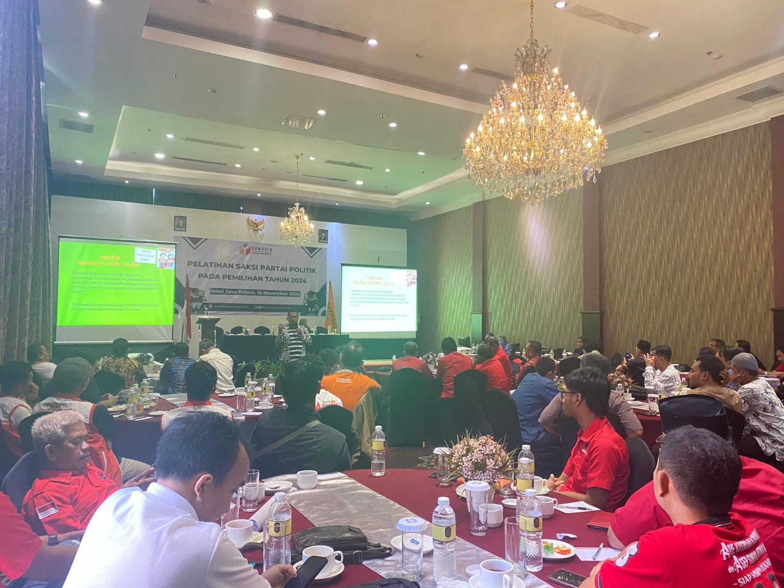 Suasana Kegiatan Pelatihan Saksi Partai Politik Pada Pemilihan Tahun 2024 yang di gelar di Java Palace Hotel Cikarang, Kabupaten Bekasi, Sabtu (16/11/2024).