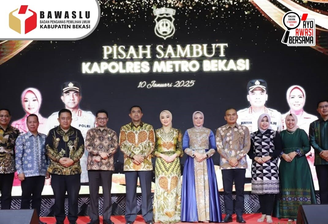 BawaslAcara Pisah Sambut Kapolres Metro Bekasi dari Kombes Pol. Twedi Aditya Bennyahdi kepada pejabat baru Kombes Pol. Mustofa, di Ballroom Hotel Holiday Inn Jababeka Cikarang, Jum’at (10/01/2025).