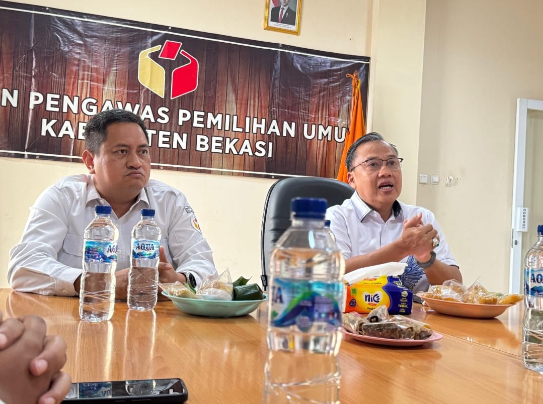 Kepala Sekretariat (Kasek) Bawaslu Provinsi Jawa Barat, Widodo Wuryanto melakukan kunjungan ke Kantor Bawaslu Kabupaten Bekasi, Rabu (9/7/2025).