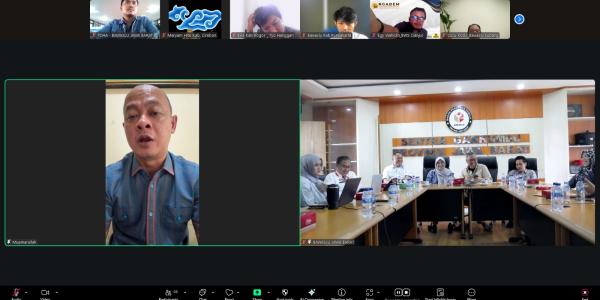 Koordinator Divisi Hukum, Humas, Data, dan Informasi (HHDI) Bawaslu Jabar, Muamarullah, membuka kegiatan Sosialisasi Assessment Anugerah Kehumasan 2025 secara daring yang diikuti Bawaslu kabupaten/kota se-Jawa Barat (21/10/2025).