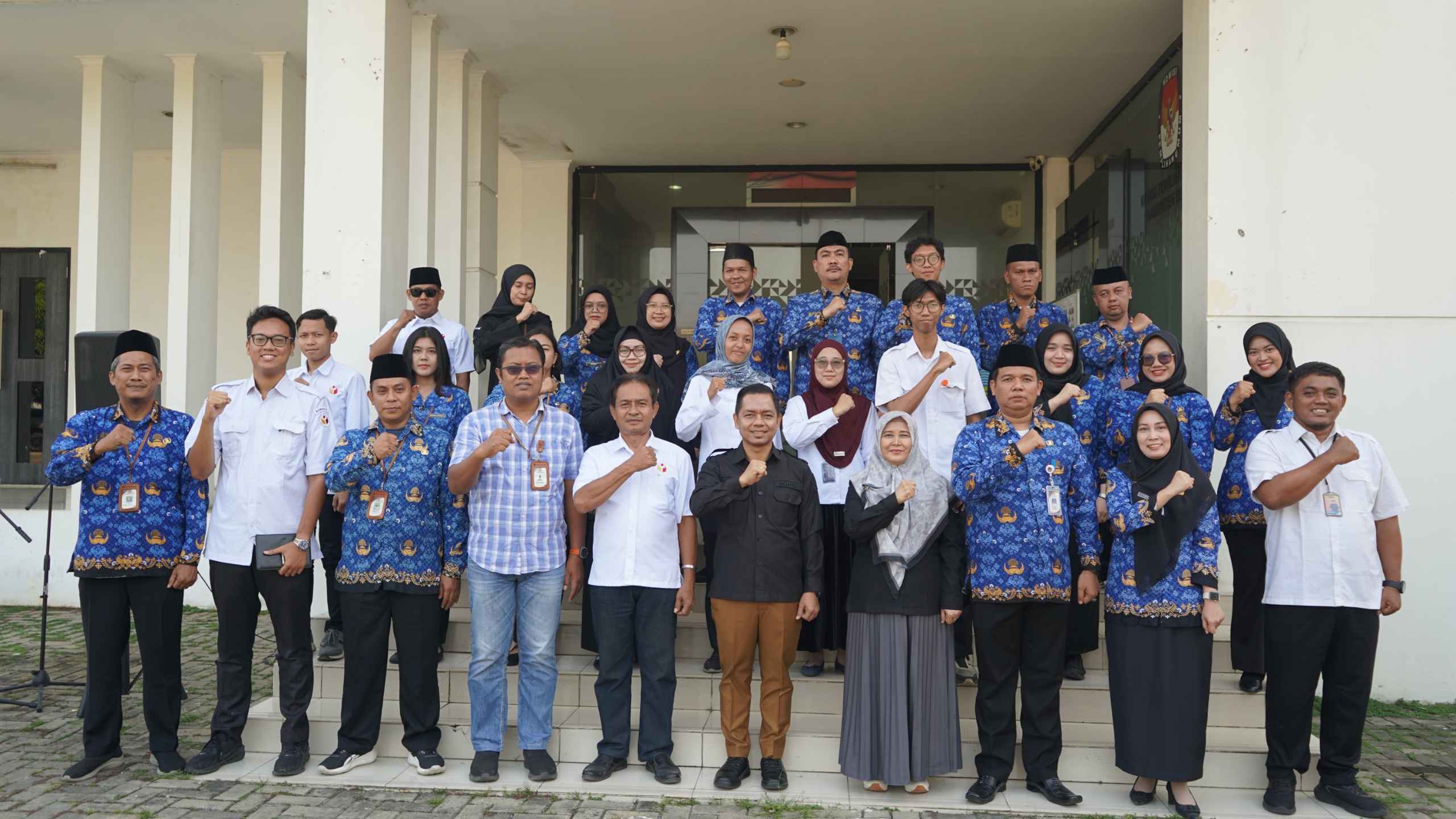 Suasana Foto bersama setelah Apel Bersama Coktas PDPB