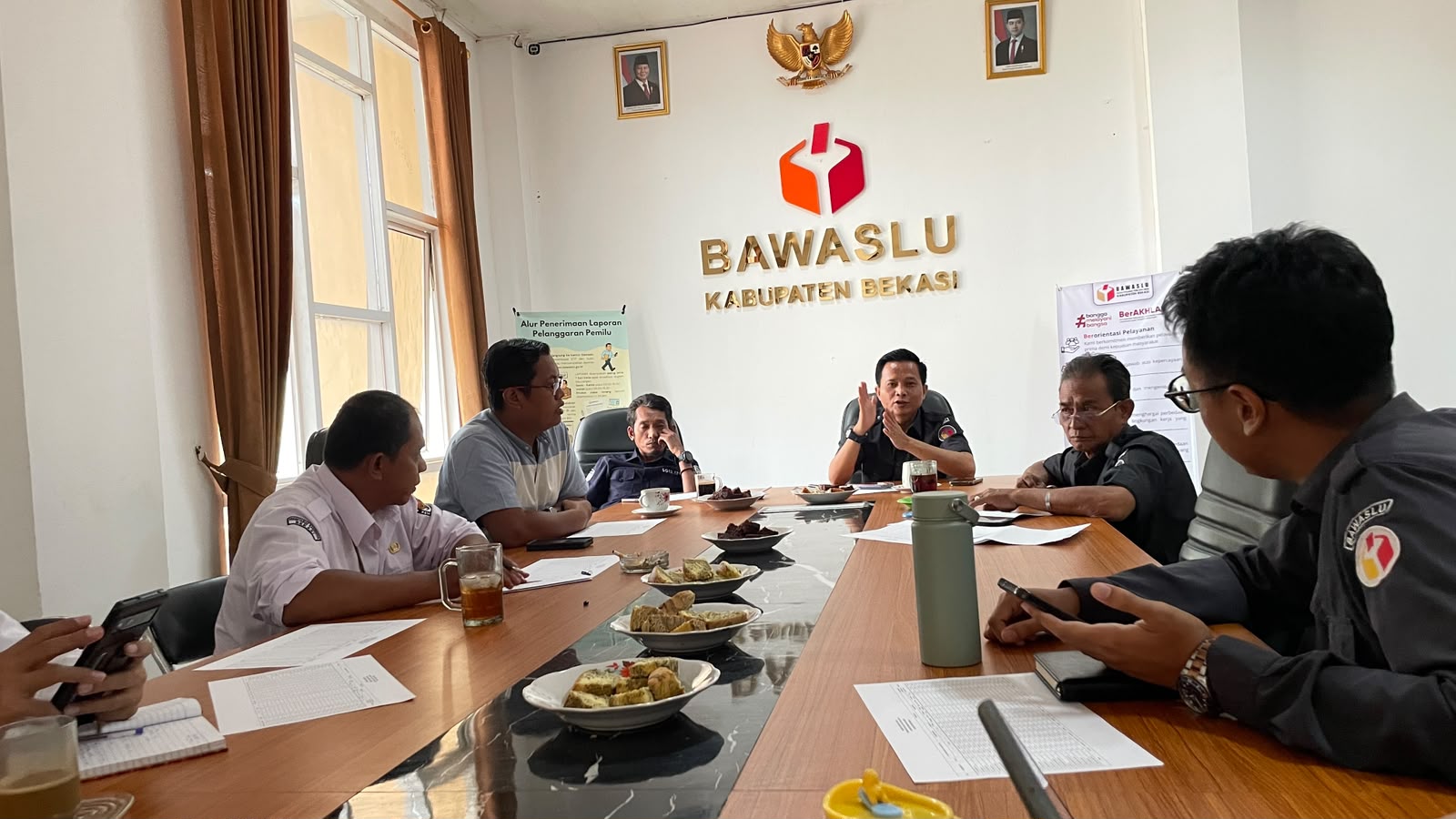 kegiatan rapat
