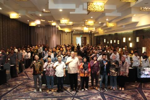 Rapat Kerja Teknis Pengawasan Pada Pemilihan Tahun 2024 Bagi Pengawas Kelurahan/Desa Se- Kabupaten Bekasi yang di gelar di Holidag Inn Cikarang Jababeka, Sabtu (9/11/2024).