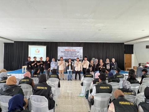 Panitia Pengawas Kecamatan (Panwascam) Se- Kabupaten Bekasi menggelar Bimbingan Teknis (Bimtek) Pengawas Tempat Pemungutan Suara (PTPS) Pada Pemilihan Serentak Tahun 2024 yang di gelar di Kecamatan Se- Kabupaten Bekasi, Minggu (17/11/2024).