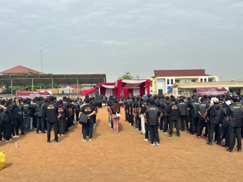Apel Siaga dan Patroli Pengawasan Tahapan Masa Tenang Pemilihan Serentak Tahun 2024 yang di gelar di Kompleks Stadion Mini Karangasih Cikarang Utara, Sabtu (23/11/2024). 