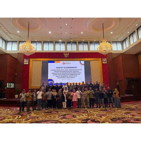 Suasana Rapat Koordinasi Konsolidasi Data Hasil Pengawasan dan Persiapan Pengawasan Tahapan Rekapitulasi Penghitungan Perolehan Suara Pemilihan Tahun 2024 di Provinsi Jawa Barat yang di gelar Bawaslu Jabar di Sutan Raja Hotel & Convention Centre, Soreang, Kabupaten Bandung, Kamis (5/6/2024).