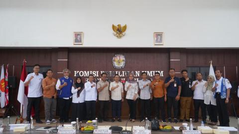 foto Bersama setelah kegiatan pleno PDPB