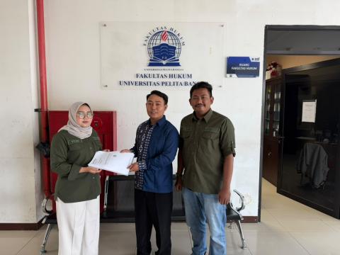 foto penyerahan juknis debat