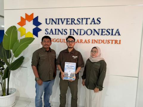Penyerahan juknis debat di Universitas Sains Indonesia
