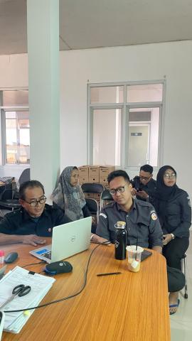 suasana rapat