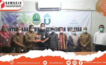 UPAYA PEMUKTAHIRAN DPB DAN PENGAWASAN PARTISIPATIF, BAWASLU KABUPATEN BEKASI JALIN KOORDINASI DENGAN DINAS PENDIDIKAN