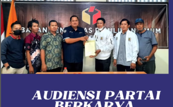 Audiensi dari Partai Berkarya di Kantor Sekretariat Bawaslu Kabupaten Bekasi