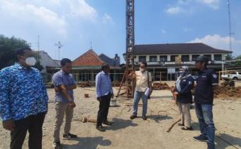 Pantau Pembangunan Gedung Bawaslu Kabupaten Bekasi