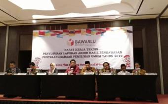Hadiri Rapat Kerja Teknis Penyusunan Laporan Akhir di Bawaslu Prov. Jabar , Bawaslu Kab. Bekasi Fokus pada Laporan Akhir.