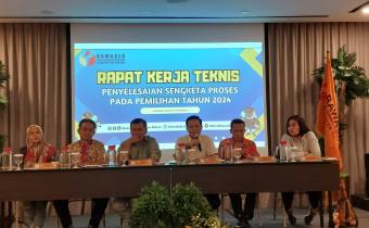 Rapat Kerja Teknis Penyelesaian Sengketa Proses pada Pemilihan Tahun 2024 di Hotel Harper Cikarang, Cikarang Selatan, Kamis (11/7/2024).  