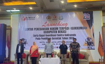 Launching Sentra Gakkumdu Kabupaten Bekasi serta Rapat Koordinasi Sentra Gakkumdu pada Pemilihan Serentak Tahun 2024 di Hotel Sahid Jaya Lippo Cikarang, Minggu (20/7/2024).