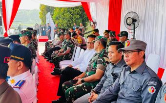 Ketua Bawaslu Kabupaten Bekasi ikuti Apel Gelar Pasukan Dan Sispamkota Dalam Rangka Operasi Mantap Praja Jaya 2024 pada Pemilihan Serentak Tahun 2024 yang di gelar Polda Metro Jaya di Lapangan Multifungsi Polri Puslat Korbrimob Cikeas, Bogor Jawa Barat, Selasa (13/8/2024).