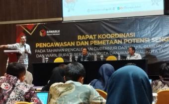 Sambutan Kordiv Penyelesaian Sengketa Bawaslu Provinsi Jawa Barat pada Rapat Koordinasi yang membahas strategi pengawasan tahapan pencalonan Gubernur dan Wakil Gubernur, Bupati dan Wakil Bupati serta Walikota dan Wakil Walikota pada Pemilihan Serentak 2024, Jumat (23/8/2024) di Mercure Hotel Karawang.