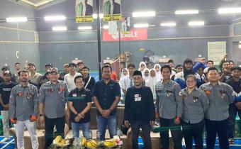 Kegiatan Sosialisasi Pendidikan Pemilih Pemilihan Gubernur dan Wakil Gubernur, Bupati dan Wakil Bupati Bekasi yang di gelar oleh KPU Kabupaten Bekasi bekerjasama dengan BAPORA Pemuda Pancasila Kabupaten Bekasi di GOR Villa Putra Cakung, Sukatani, Kabupaten Bekasi Selasa (15/10/2024).