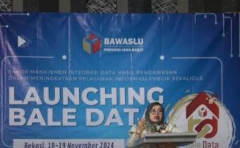 Sambutan Anggota Bawaslu Provinsi Jawa Barat, Hj. Nuryamah, pada Rapat Koordinasi Manajemen Integrasi Data Hasil Pengawasan Dalam Meningkatkan Pelanyanan Informasi Publik Sekaligus Launching Bale Data yang di gelar Bawaslu Jabar di Cikarang, Kabupaten Bekasi (18/11/2024).