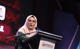 Lolly Suhenty, Anggota Bawaslu Republik Indonesia