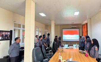 Bawaslu Kabupaten Bekasi secara konsisten Memperdengarkan dan Menyangikan Lagu Kebangsaan Indonesia Raya setiap hari Senin pukul 10.00 WIB di Lingkungan Bawaslu Kabupaten Bekasi.