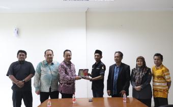 Badan Pengawas Pemilu (Bawaslu) Kabupaten Bekasi lakukan Kunjungan Audensi di Kantor Diskominfosantik Kabupaten Bekasi, pada Kamis (02/7/2025), dalam rangka mempererat sinergi antar lembaga guna mendukung pelaksanaan Pemilu dan Pilkada yang demokratis dan informatif. 