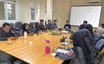 Kegiatan Kajian dan Diskusi mengenai hukum dan penyelesaian sengketa yang di pimpin oleh pengampu divisi Hukum Penyelesaian Sengketa (HPS) yang di gelar di Aula Sekretariat Bawaslu Kabupaten Bekasi, pada Senin (4/8/2025).