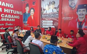 Bawaslu Kabupaten Bekasi lakukan kunjungan Audensi dengan DPC PDIP (Partai Demokrasi Indonesia Perjuangan) Kabupaten Bekasi yang di gelar di Sekretariat DPC PDI Perjuangan Kabupaten Bekasi, pada Minggu (17/8/2025).