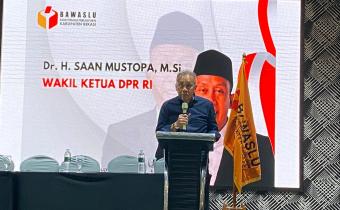 Sambutan Wakil Ketua DPR RI, Dr. H. Saan Mustopa, M.Si. saat membuka Kegiatan Penguatan Kelembagaan Bersama Stakeholder yang di gelar di Holiday Inn Jababeka Cikarang, pada Jum'at (26/9/2025).