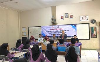 Bawaslu Kabupaten Bekasi gelar Sosialisasi Pengawasan Partisipatif bagi Pemilih Pemula yang di gelar di SMK INSAN MADANI SUKATANI, pada Kamis (18/9/2025).