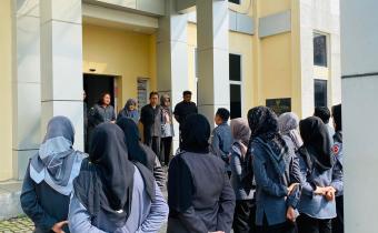 Kegiatan Apel Pagi di pimpin oleh Kepala Sekretariat dan diikuti oleh seluruh jajaran Sekretariat Bawaslu Kabupaten Bekasi yang di gelar di Halaman Kantor Bawalu Kabupaten Bekasi, Senin (4/5/2026).