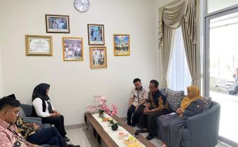 Bawaslu Kabupaten Bekasi melaksanakan kunjungan Audensi dengan Kepala KCD Wilayah III Provinsi Jawa Barat di Kantor Cabang Dinas (KCD) Pendidikan Wilayah III Provinsi Jawa Barat, Jum'at (24/4/2026).