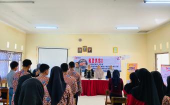 Bawaslu Kabupaten Bekasi mengadakan program inovatif bertajuk KOASI (Kongko Asik Pengawasan Partisipatif) yang digelar bersama siswa-siswi SMAN 1 Cikarang Timur, pada Kamis (21/5/2026).