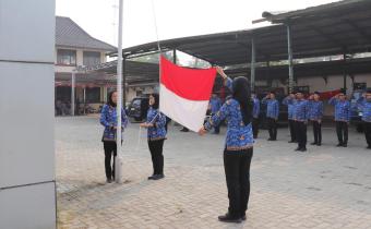 Proses pengibaran Bendera merah putih